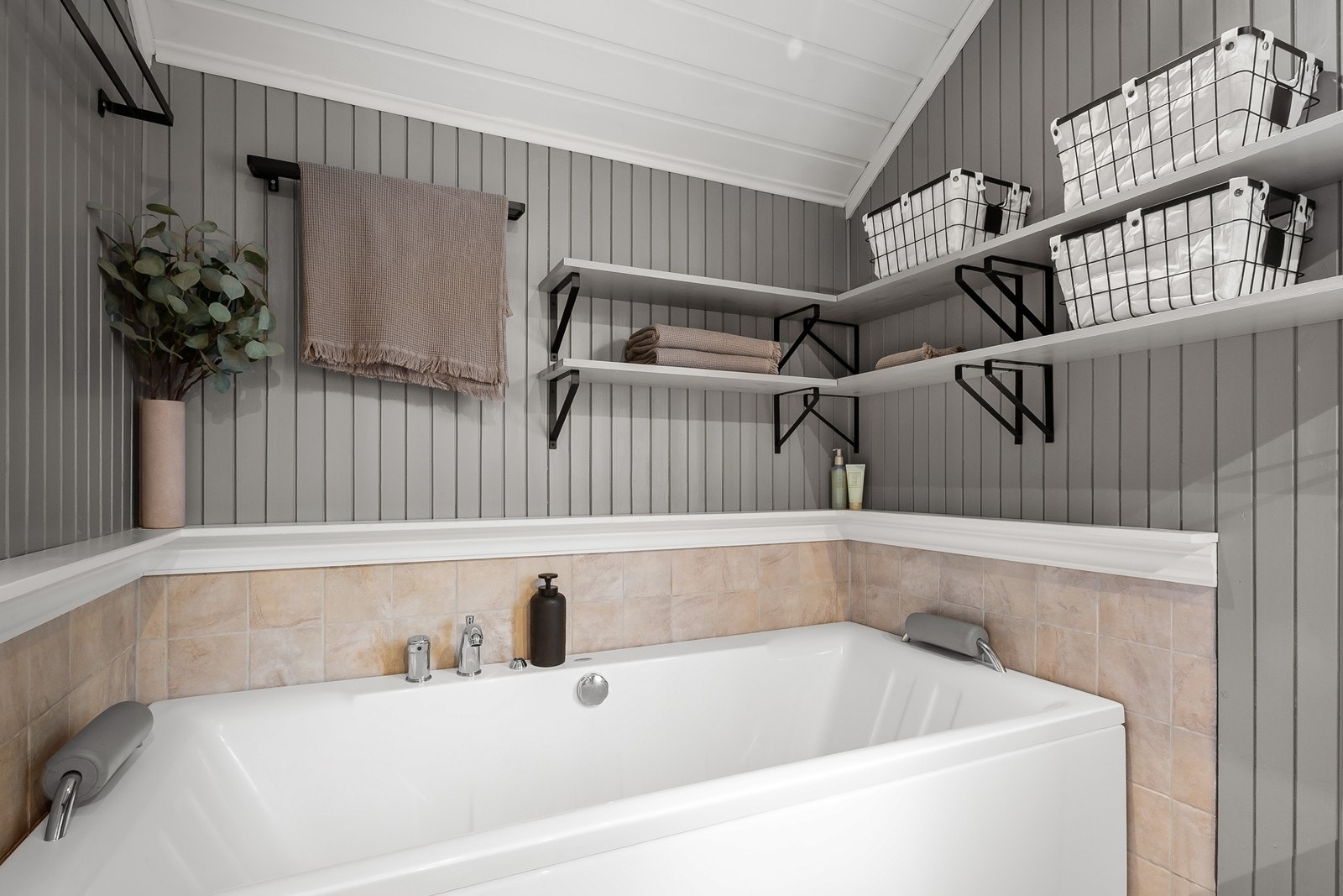 I tillegg er et frittstående badekar. Galleribilde