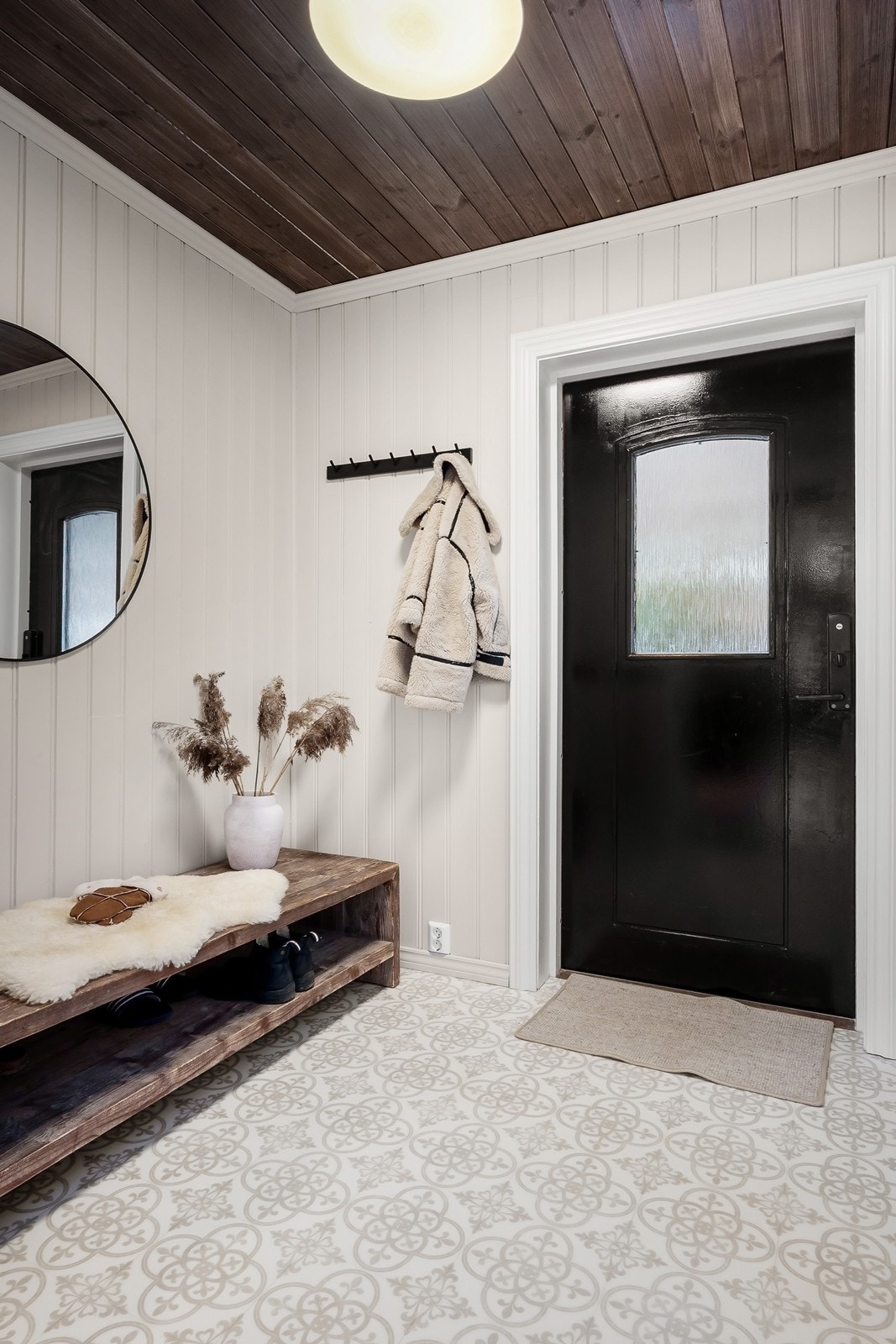 Inngangen mot øst ble tilbygget i perioden 2000-2003. Galleribilde