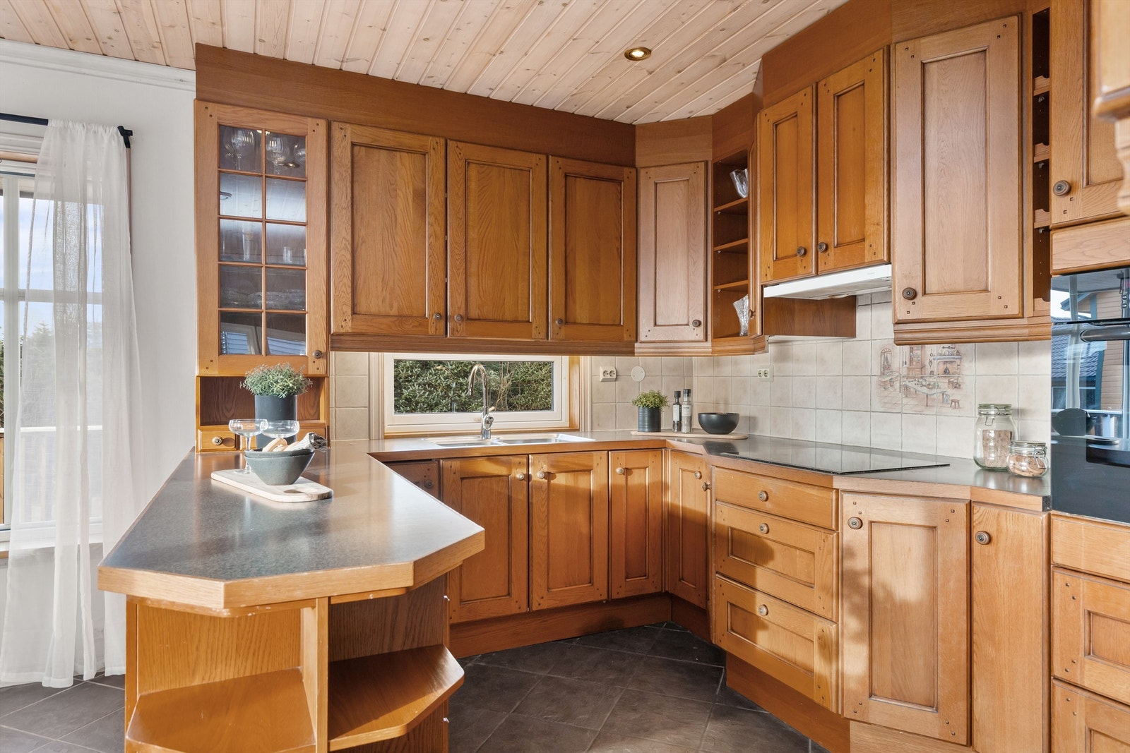 Kjøkken. Galleribilde