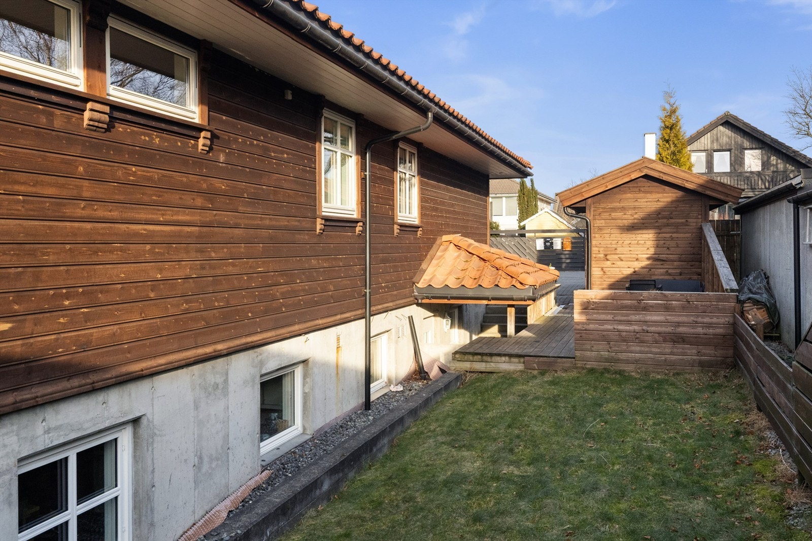 Hagen gir gode muligheter for lek og utendørsaktiviteter. Galleribilde