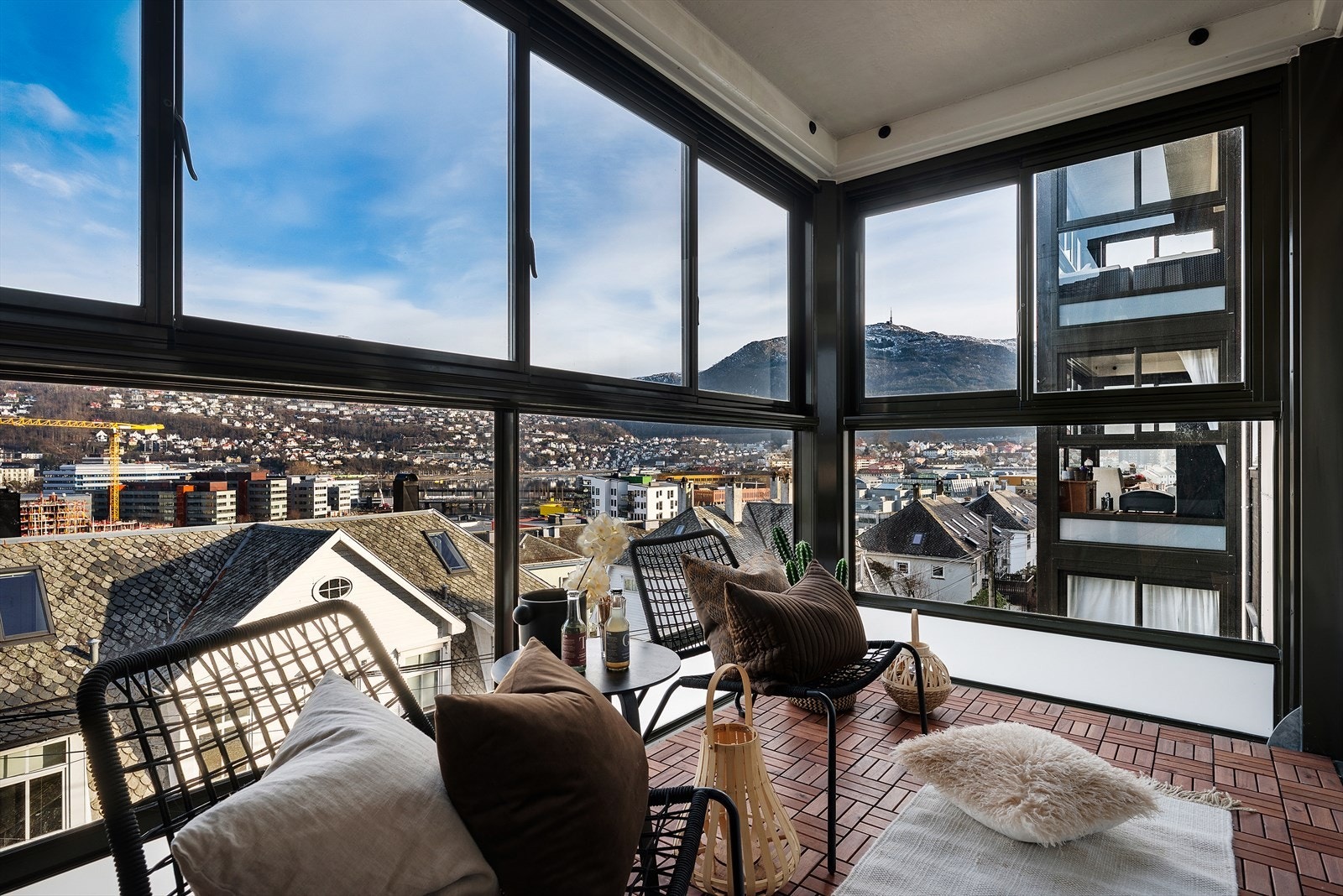 Velkommen til Nordre Skogveien 11 presenteres av Eivind Markhus v/EiendomeMegler1 - Bilder av Imotiv Galleribilde