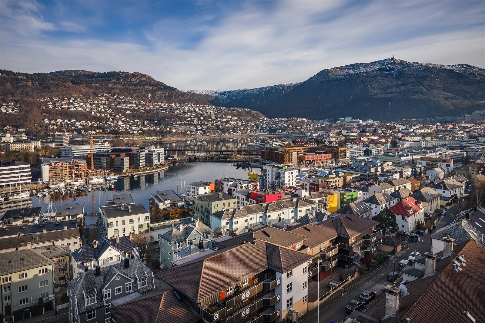 Flott sentrumsnær beliggenhet i Solheimslien. Galleribilde