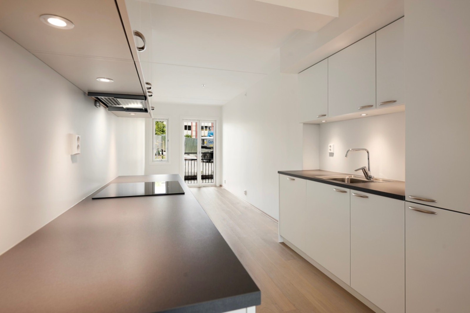 Flott kjøkken der du i enden kan bygge opp en vegg slik at det blir to soverom Galleribilde