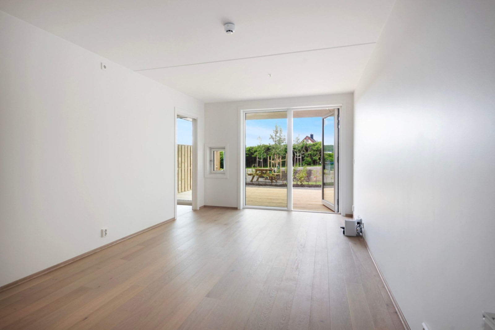 Soverom med utgang til terrassen Galleribilde