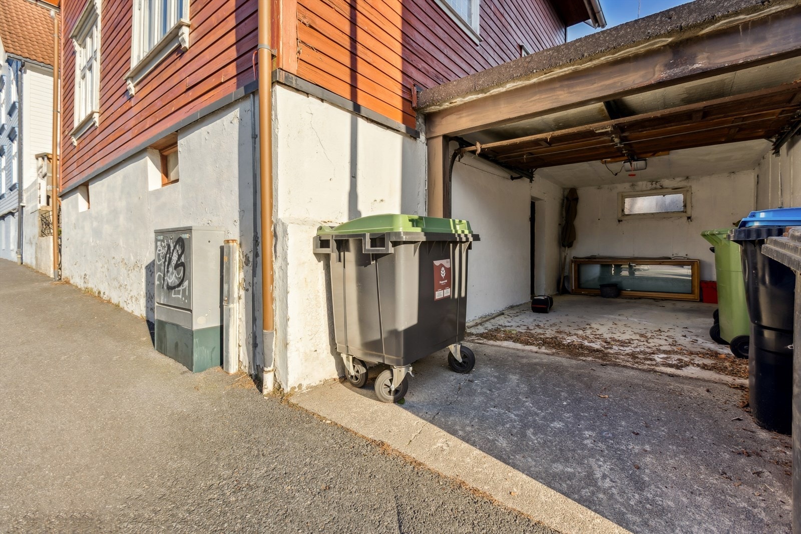 Enkel tilkomst fra gaten. Galleribilde