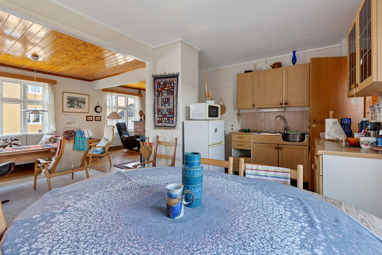 I tillegg til en åpen løsning inn mot kjøkkenet. Galleribilde