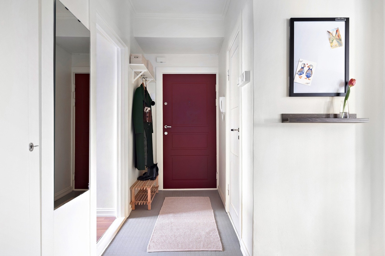 Det er godt med lagringsplass i hele leiligheten. I tillegg disponerer boligen en ekstern bod på ca. 3 m². Galleribilde