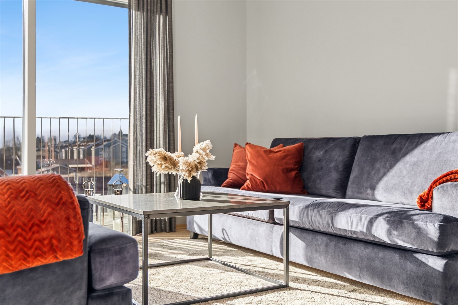 Leiligheten har vannbåren gulvvarme i entré/gang og stue/kjøkken. Galleribilde