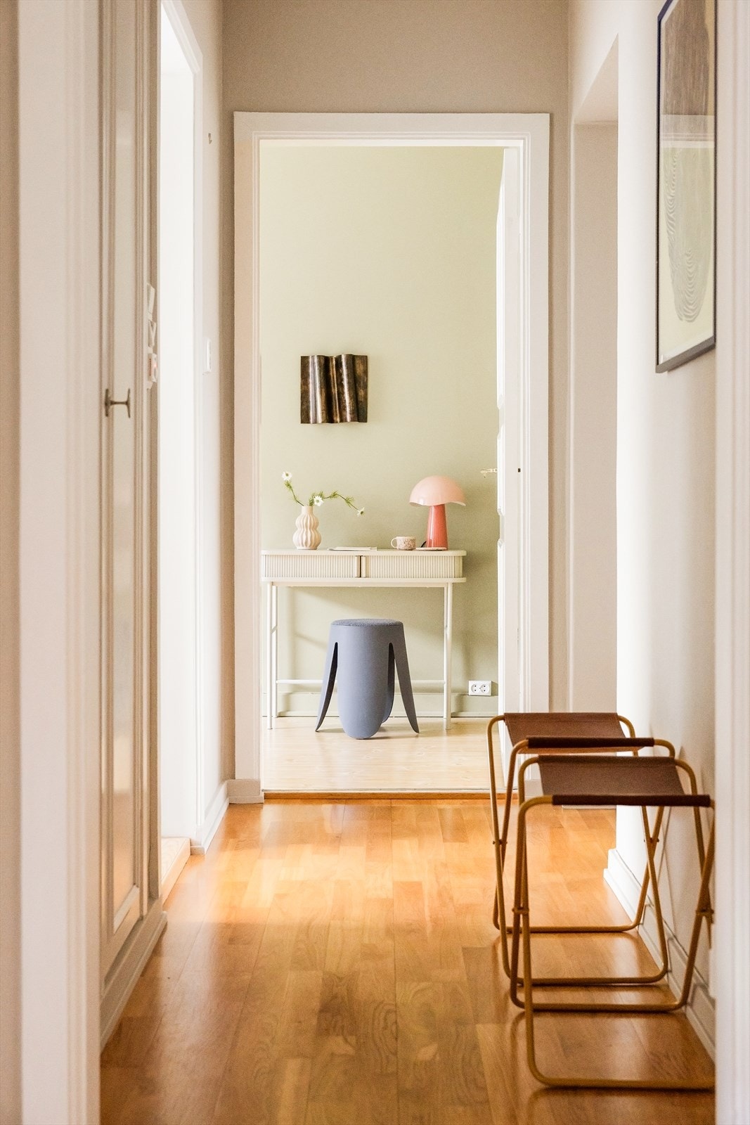 Gangen leder deg videre til boligens andre rom. Galleribilde