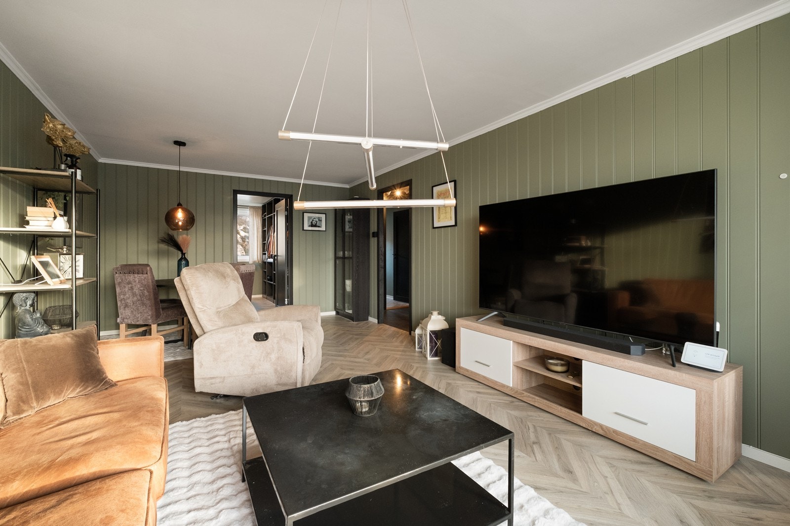 Direkte tilgang til det ene soverommet og gangen fra stuen. Galleribilde