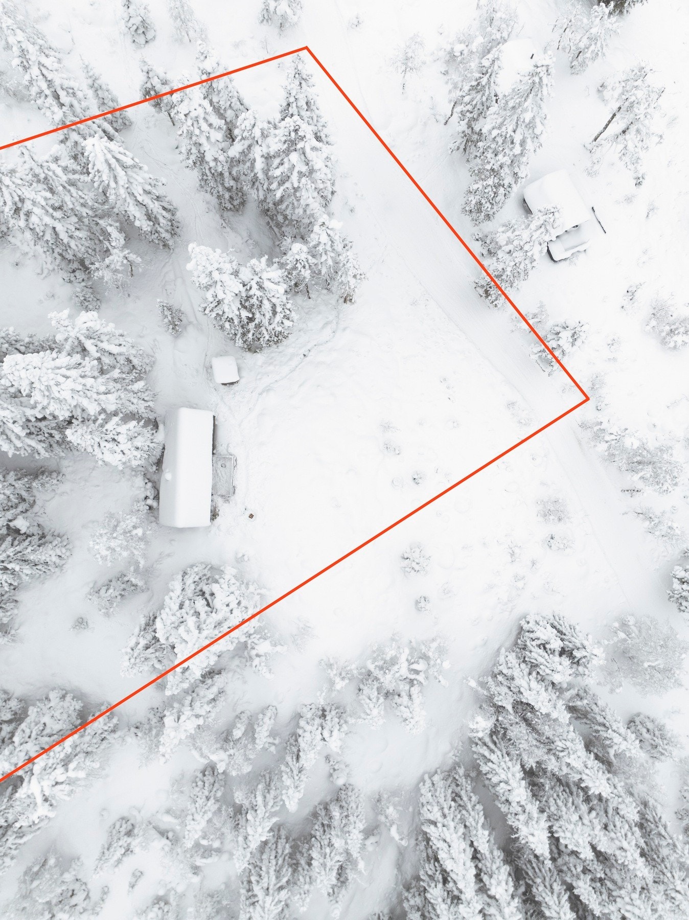 Oversiktsbilde som viser en ca oppmerking av tomten, dette er ikke nøyaktig måleverdi. Galleribilde