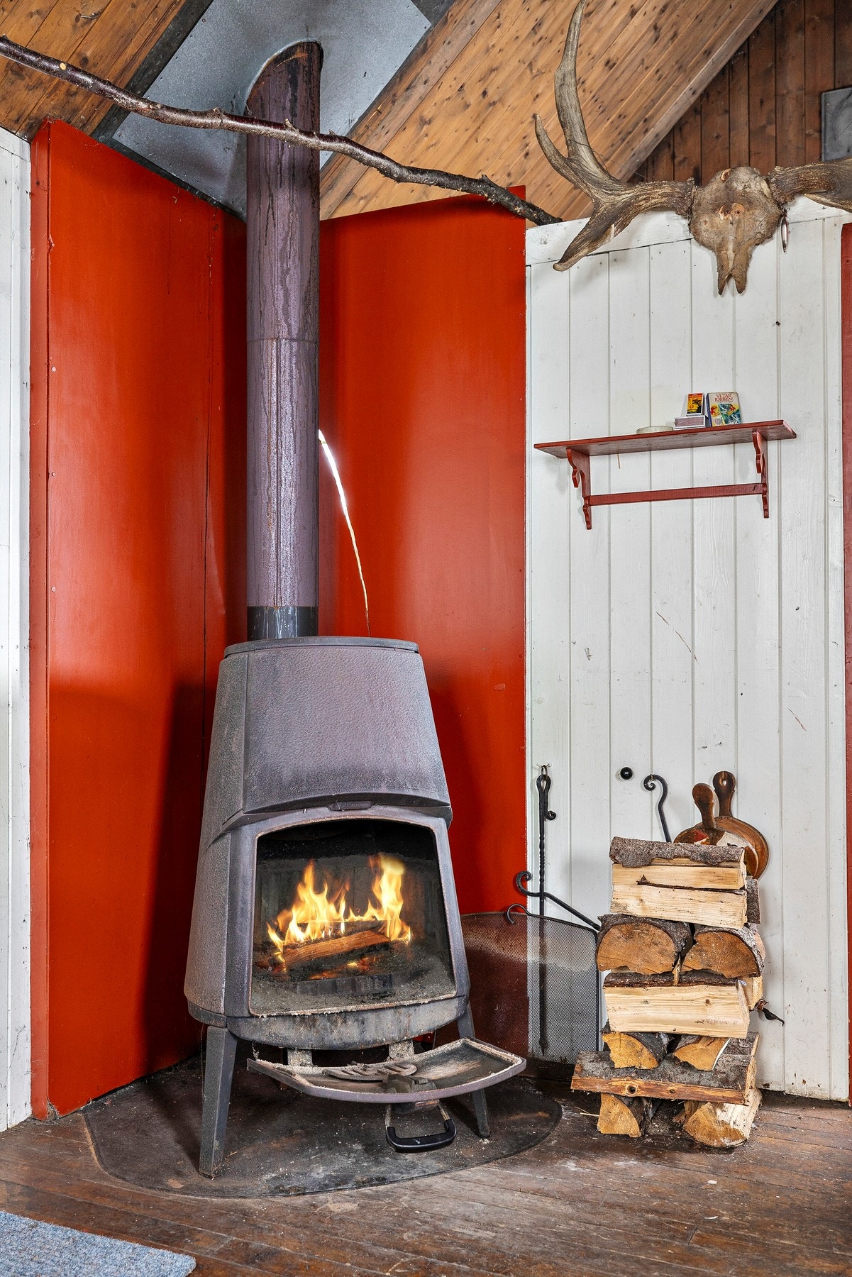 Med sin Jøtul 4 så kan du få god lunk i koia. Galleribilde