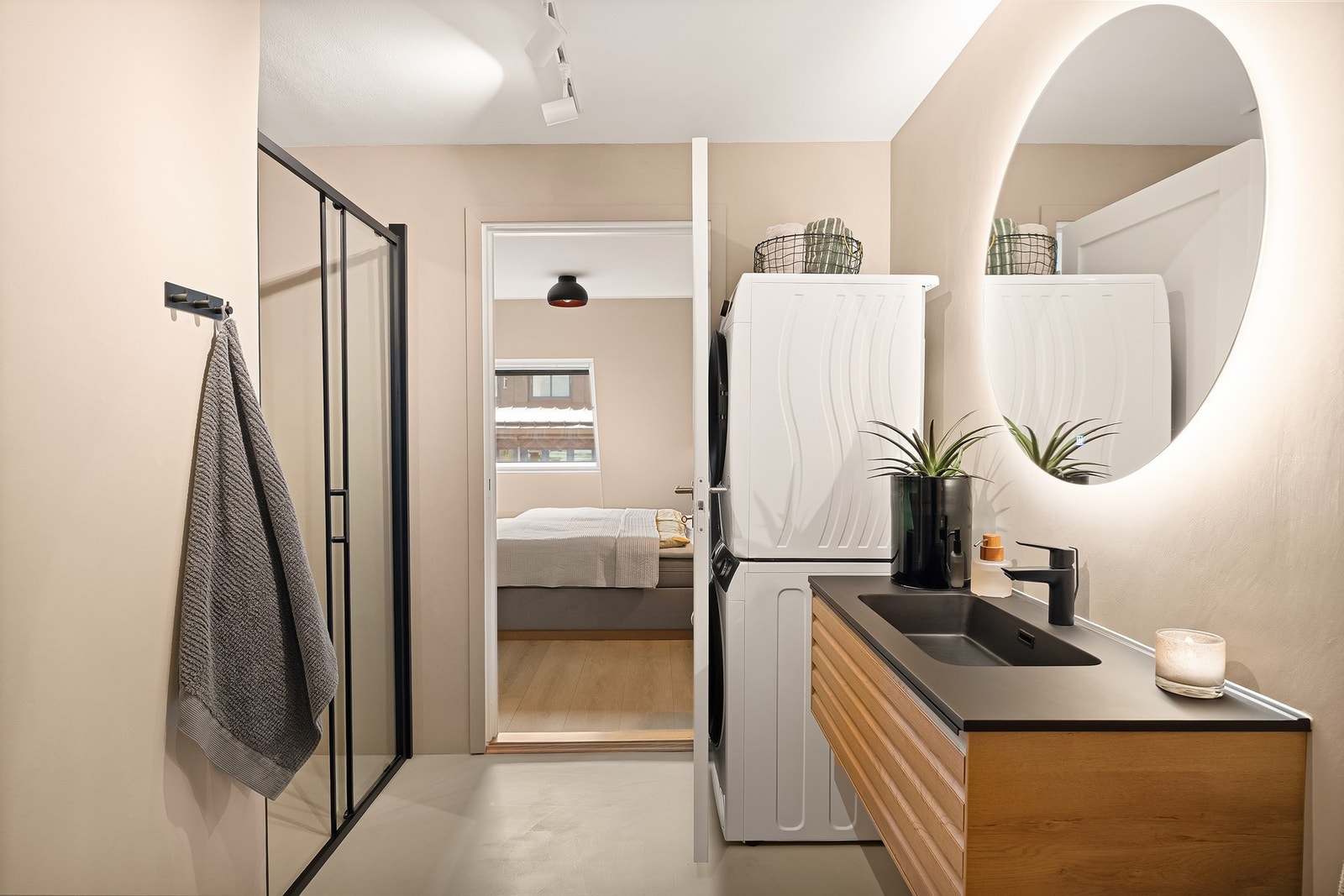 Badet ble overflateoppusset i 2024 og oppgradert med ny innredning. Galleribilde