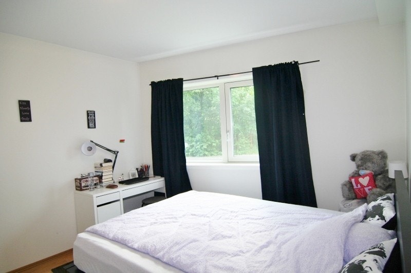 Vender ut mot rolige omgivelser. Galleribilde