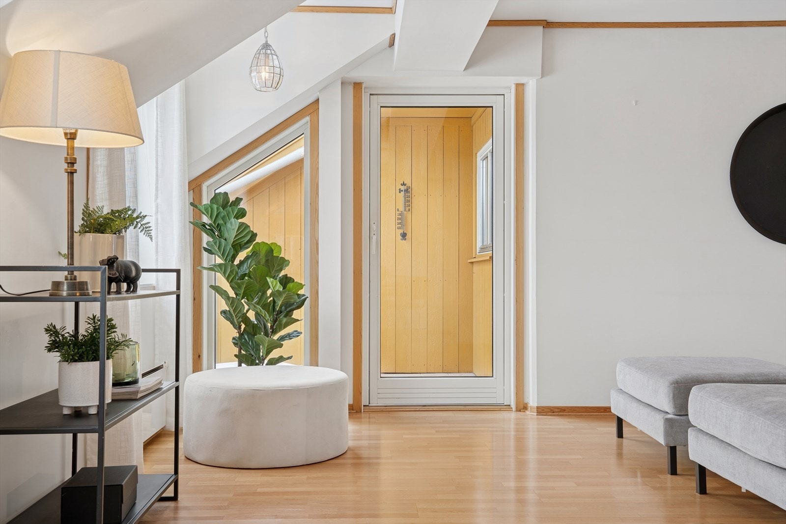 Fra stuen er det utgang til egen terrasse Galleribilde