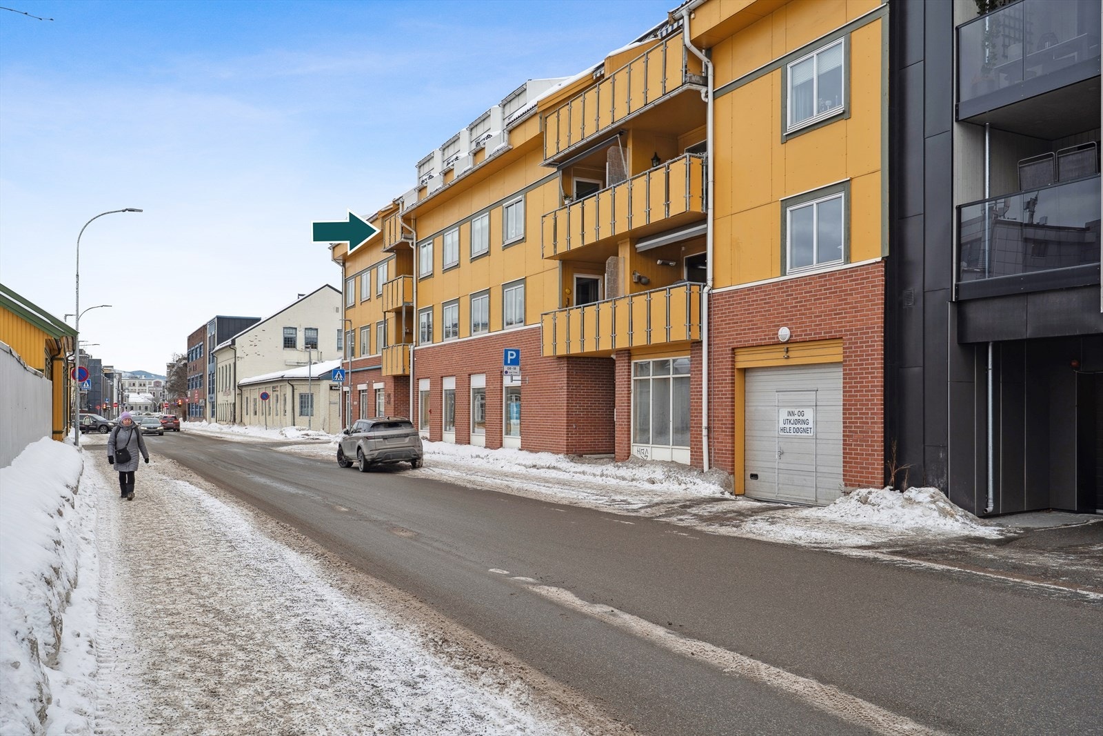 Her bor man sentralt med kort vei til buss og tog Galleribilde