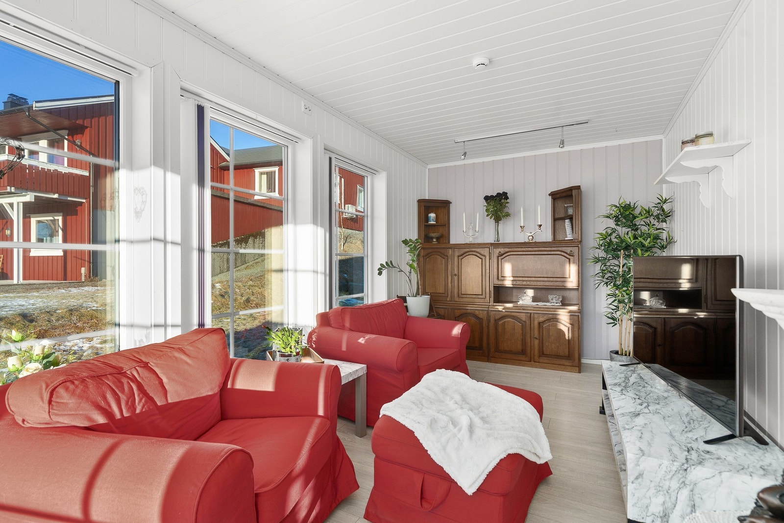 Lyst og behagelig rom Galleribilde