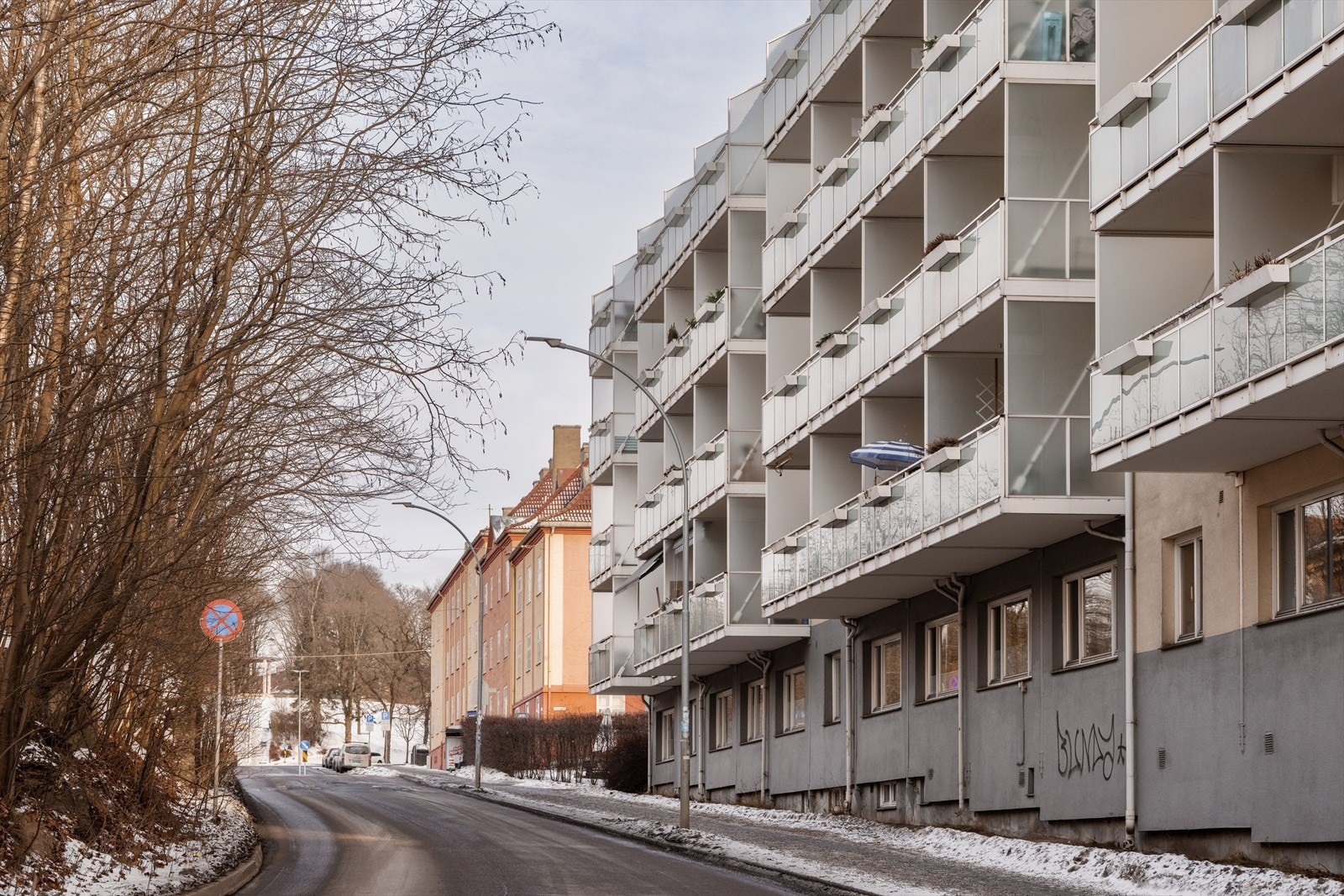 Her bor du sentralt, men samtidig skjermet, med grønne omgivelser, servicetilbud og kollektivtransport rett i nærheten. Galleribilde