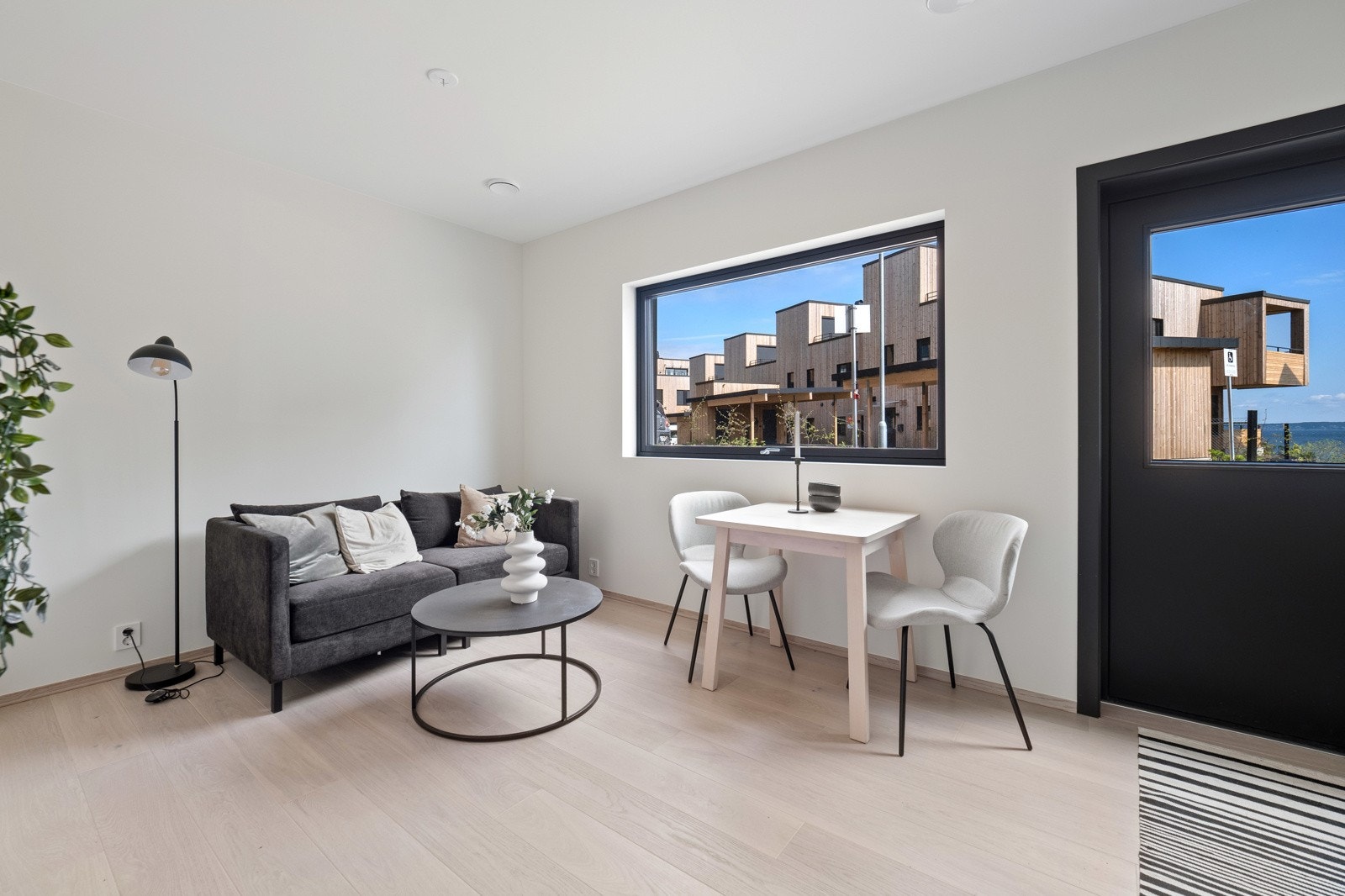 Praktikantdel med egen inngang Galleribilde