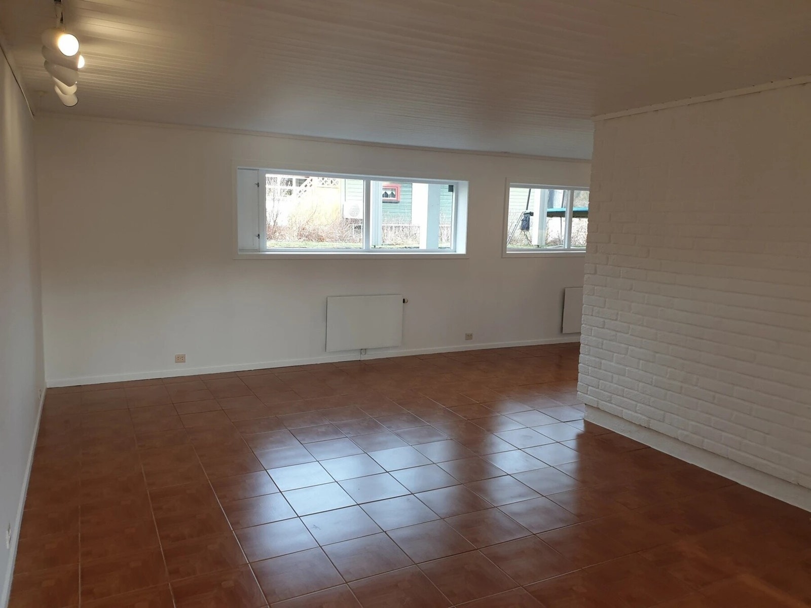 Del av stue hybel Galleribilde