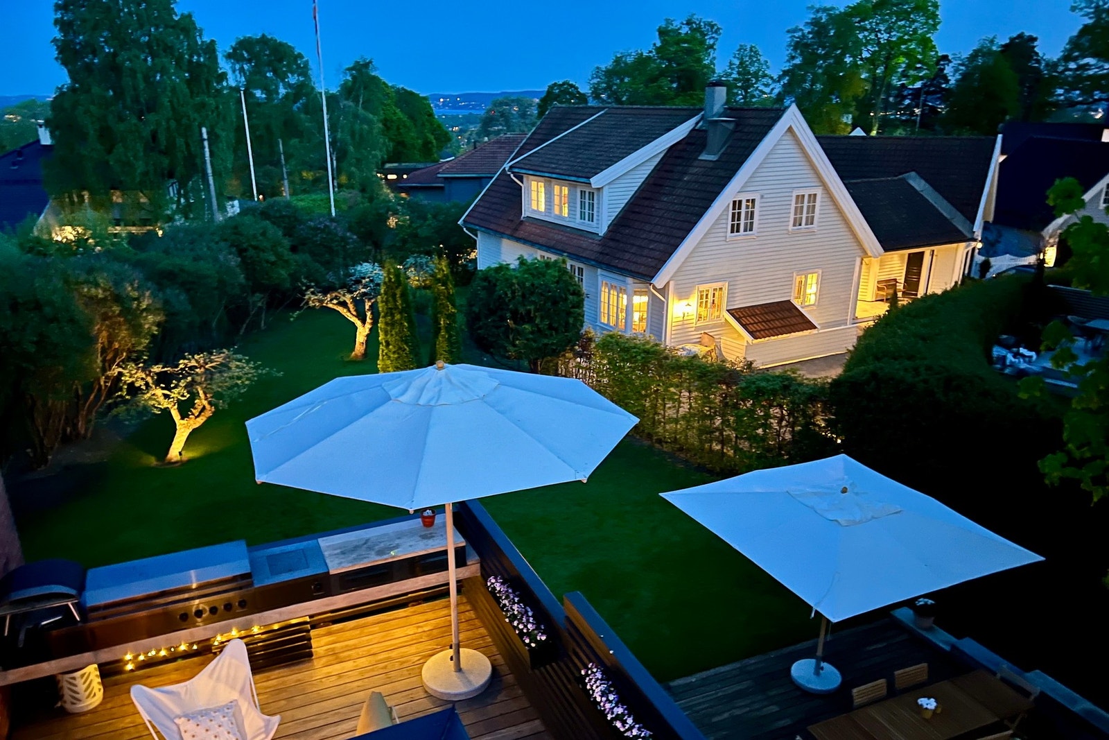 Fredfull kveld - Bilde tatt fra taket. Galleribilde