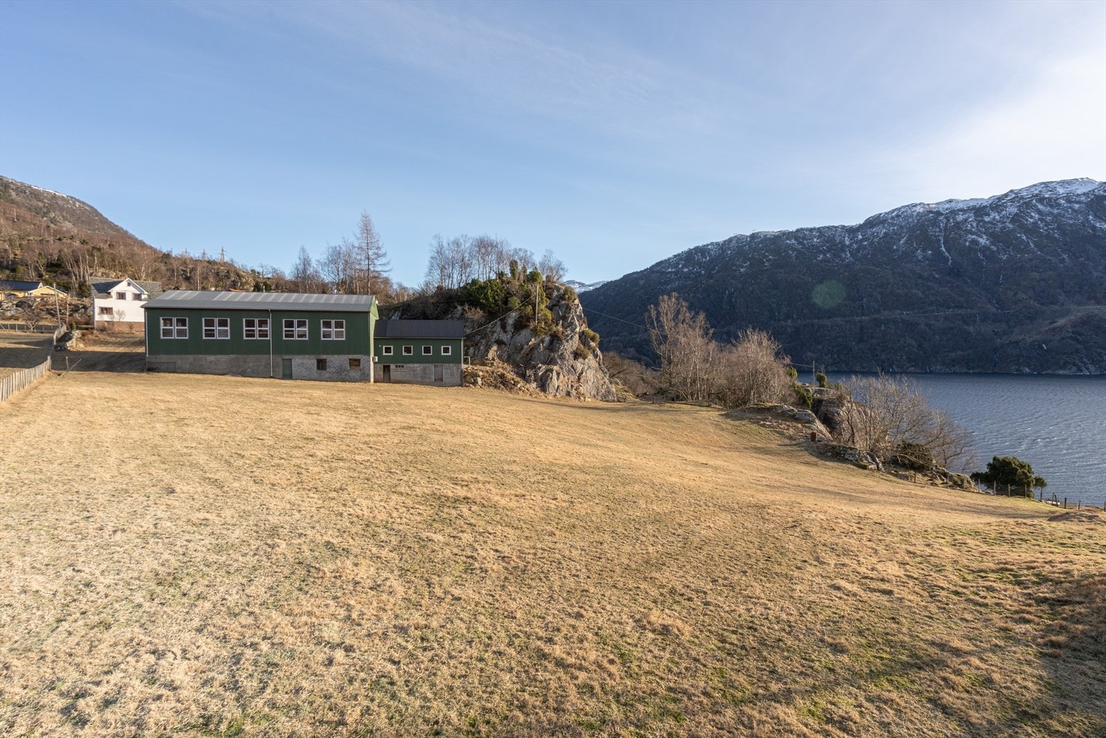 Verkstedet er oppført ca. 1973 og har et bruksareal på ca. 260 m² Galleribilde