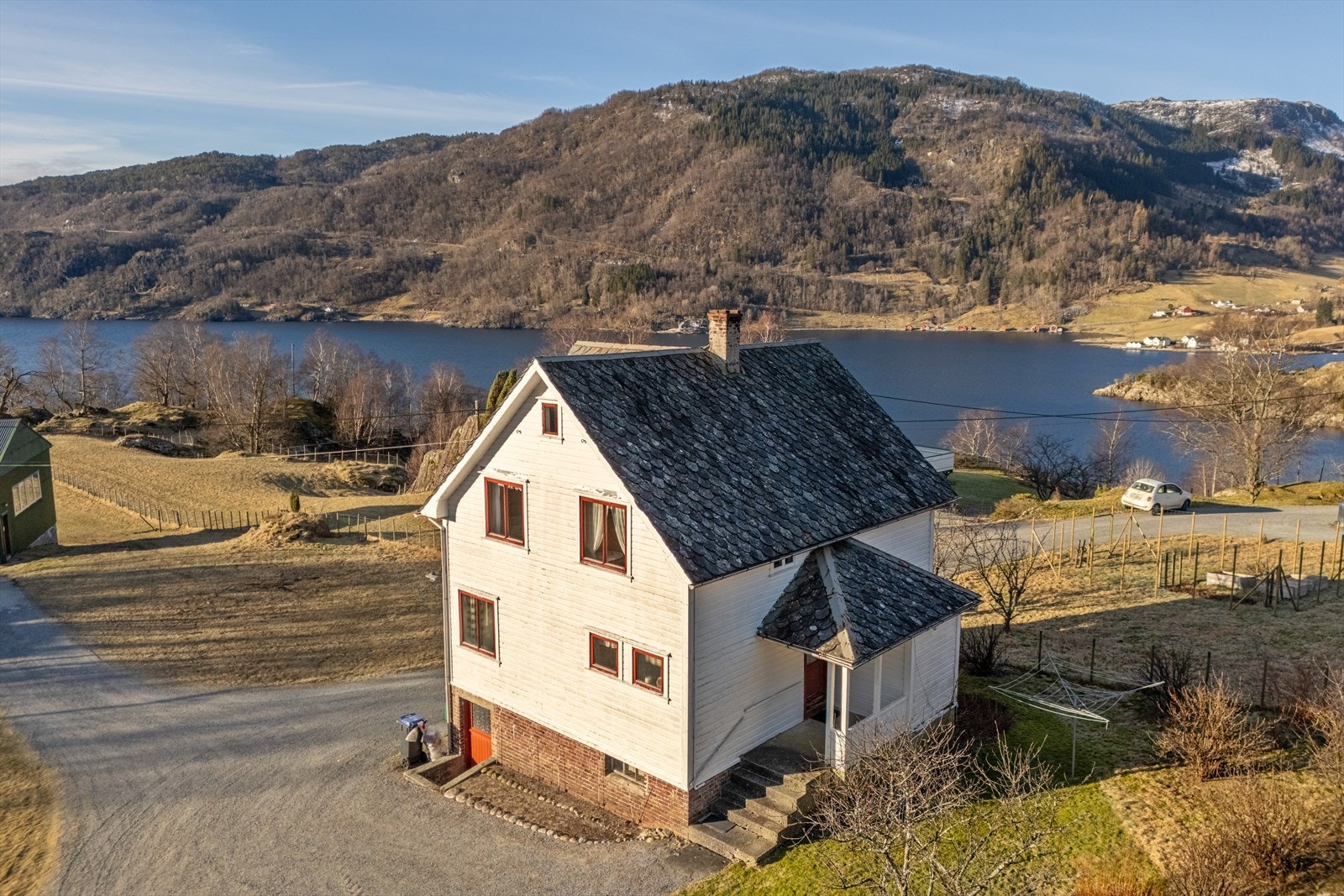 Vågnesvegen 101 - Eldre bolighus med renoveringsbehov Galleribilde