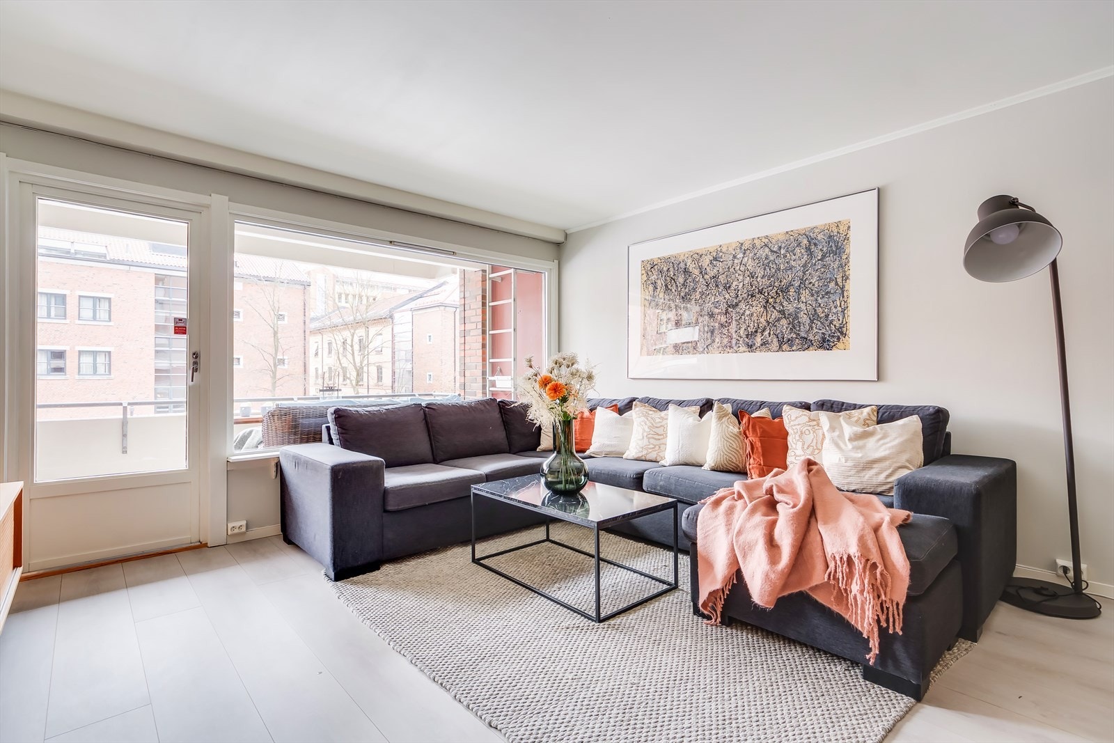 Her ligger alt til rette for både rolige filmkvelder på sofaen og hyggelige sammenkomster med venner. Galleribilde