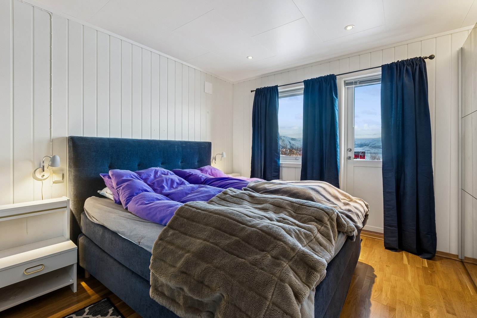 Soverom 1 med tilhørende balkong Galleribilde