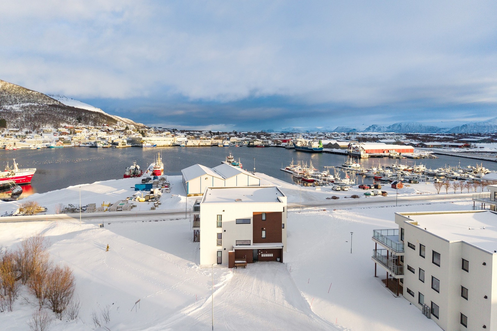 Det er kort vei inn til Myre sentrum Galleribilde