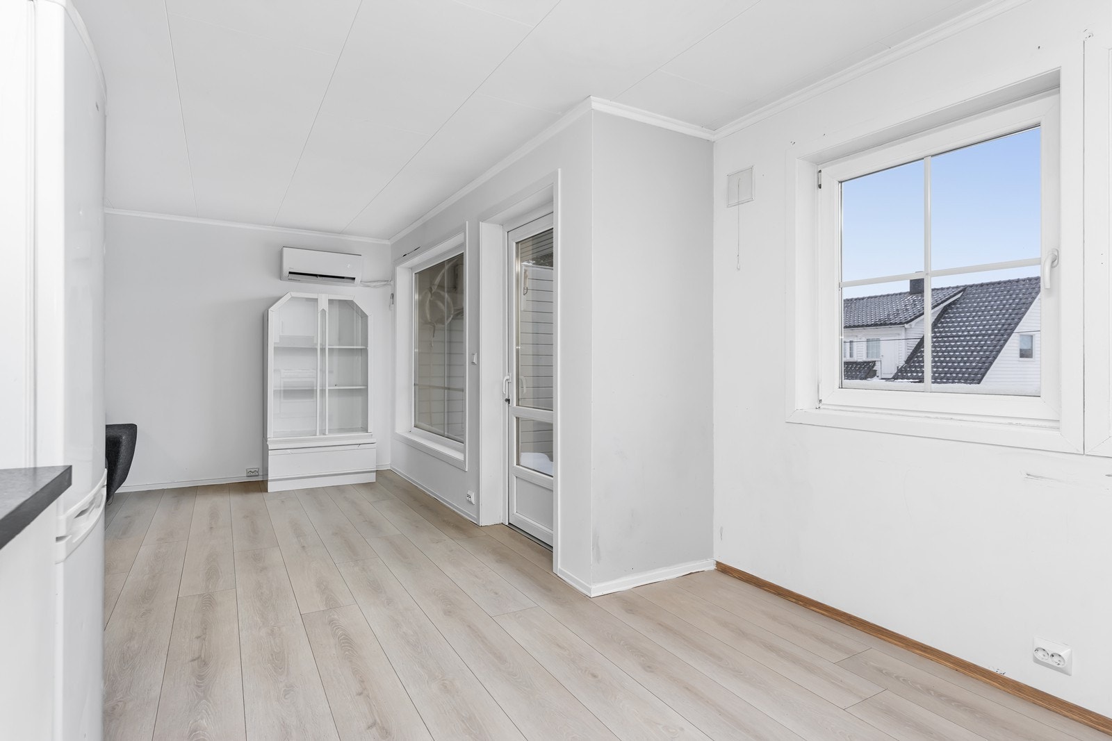 Fra kjøkken mot stue. Galleribilde