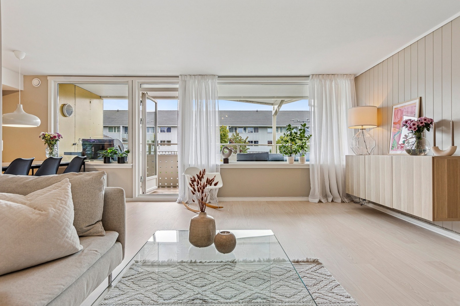 En lekker og påkostet 4-roms-leilighet beliggende i et populært område på Flatåsen. Galleribilde