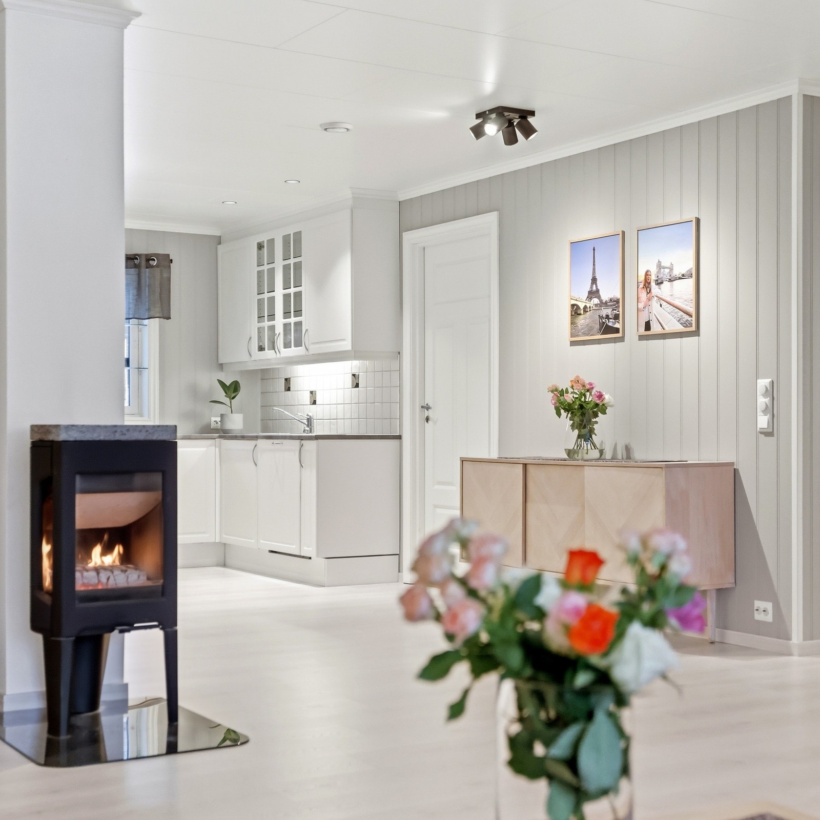 Vedovnen gir god og lun varme på kaldere dager. Galleribilde