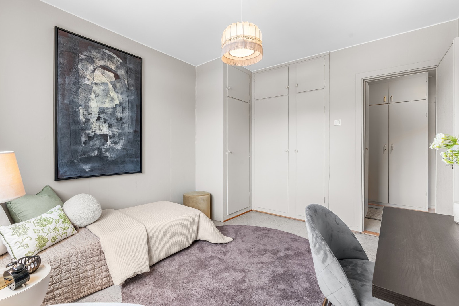 Begge rommene er nylig malt i 2026. Galleribilde