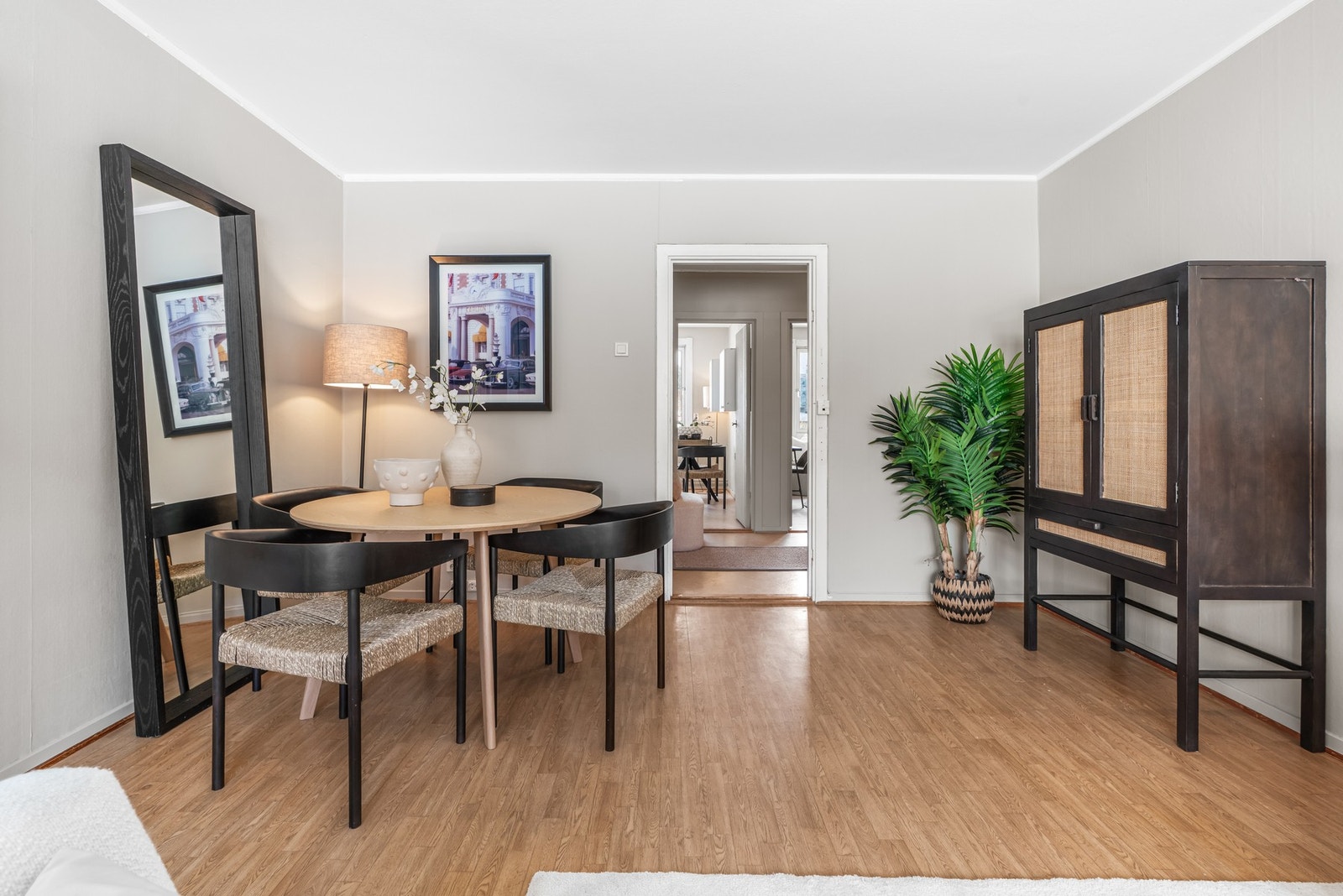 God plass til å skape en hyggelig atmosfære for både avslapning og sosiale sammenkomster. Galleribilde