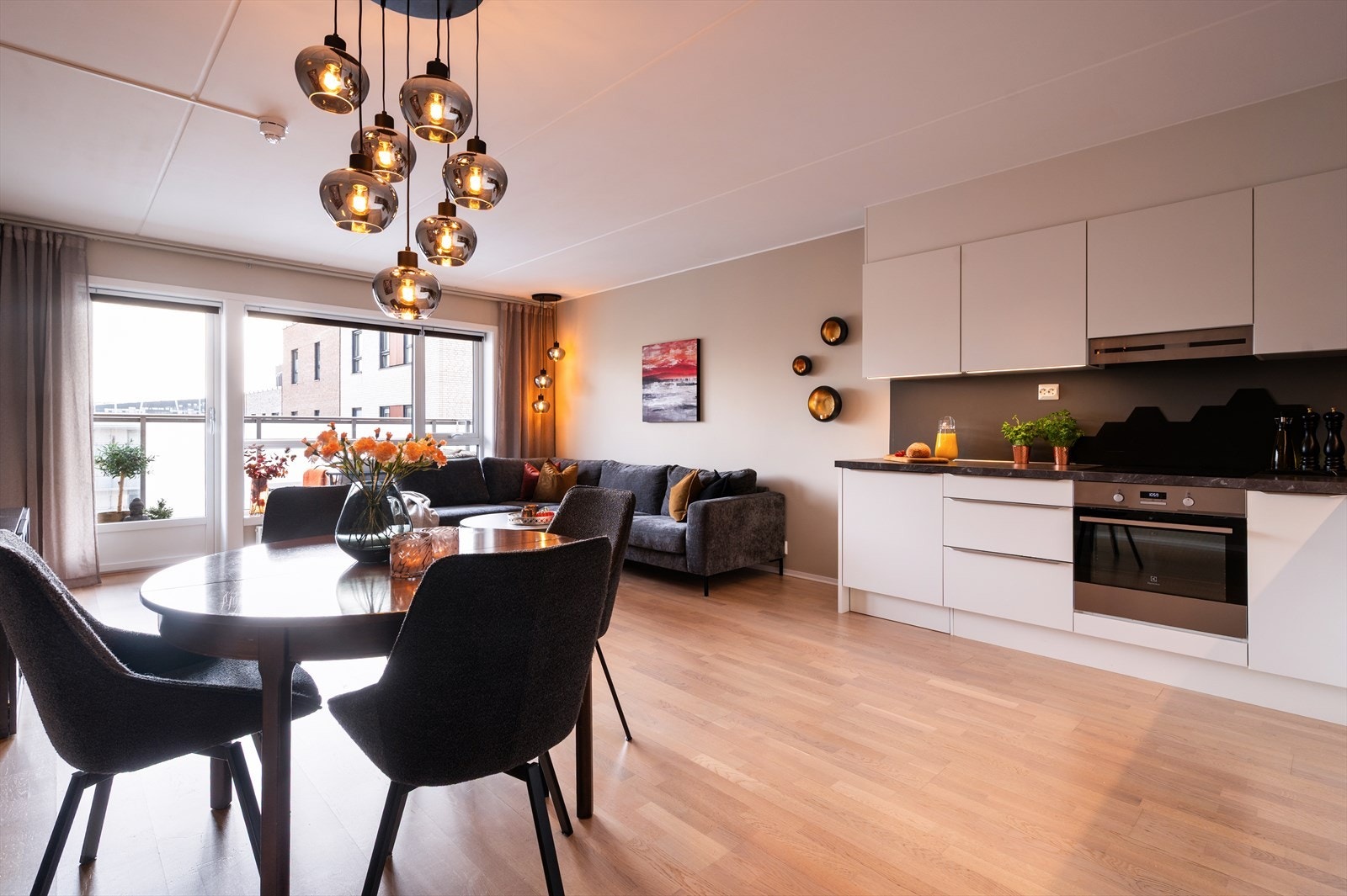 Velkommen til Peter Møllers vei 31 - Presentert av Christoffer Fraurud v/Nordvik bolig. Foto: Peter Futo. Galleribilde