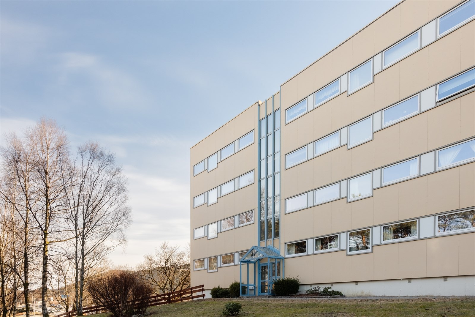 Frodige og grønne omgivelser rundt eiendommen Galleribilde