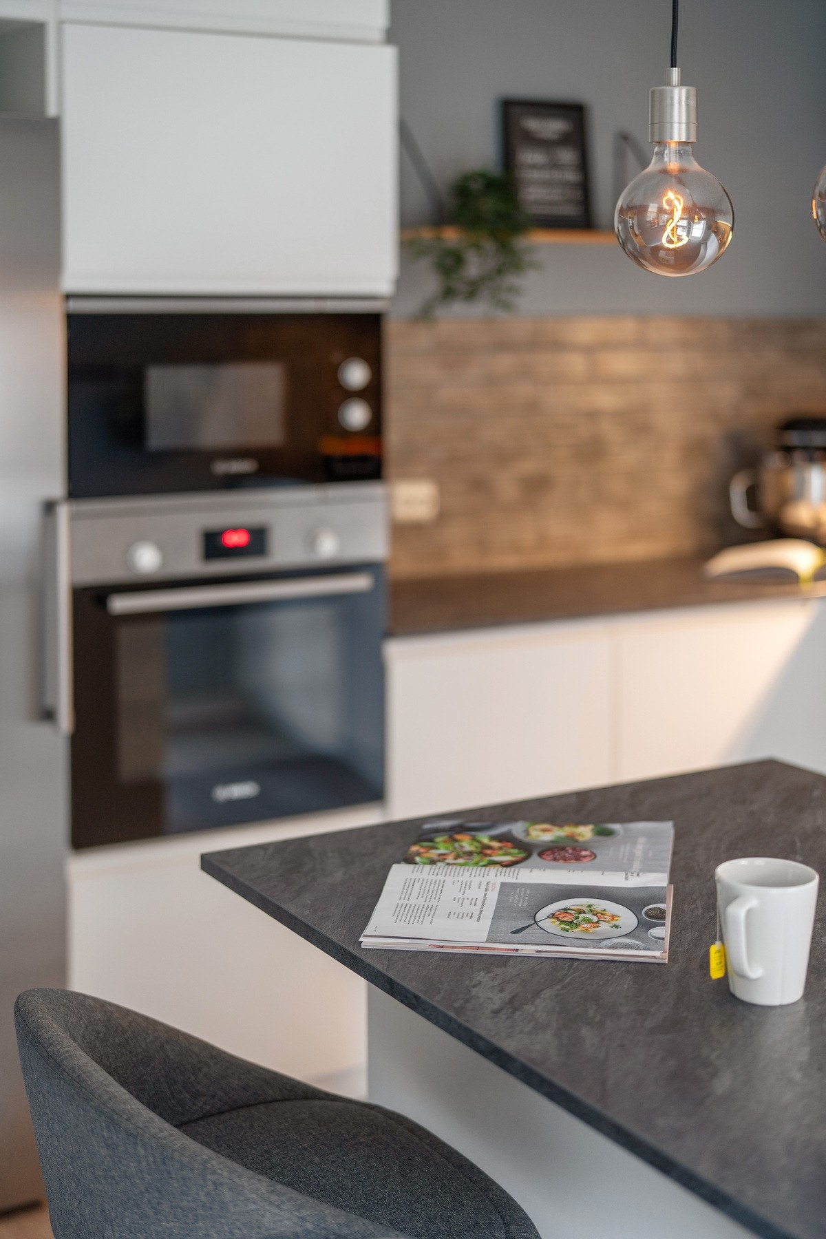 Hvitevarer som er integrert medfølger handelen Galleribilde