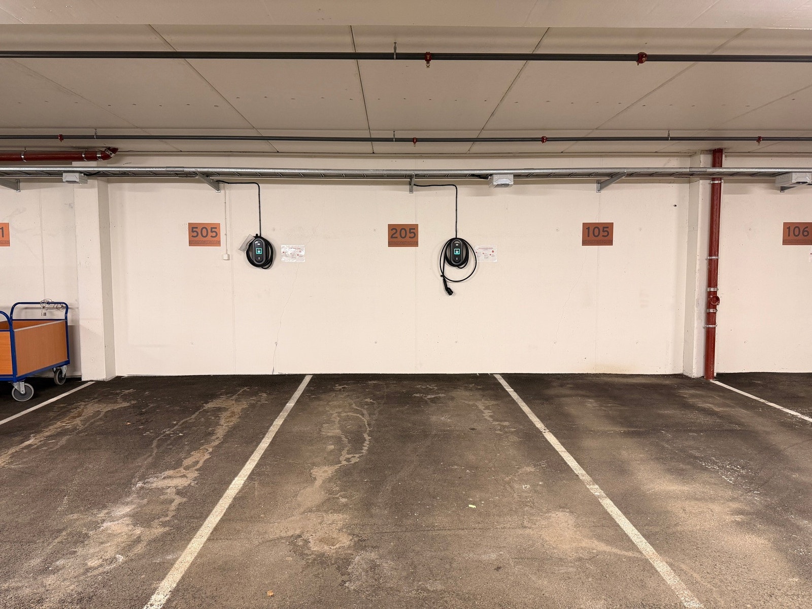 Garasjeplass i felles garasjeanlegg. Galleribilde