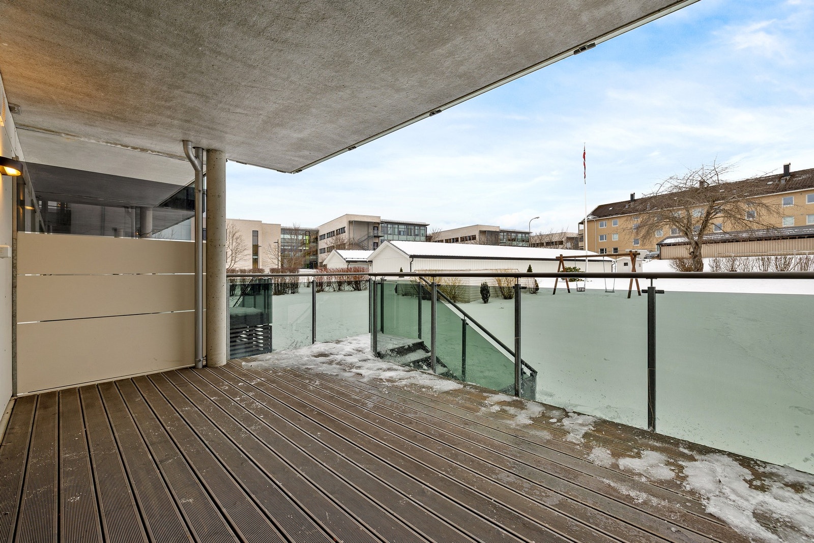 Terrassen er på ca. 15 kvm. Galleribilde