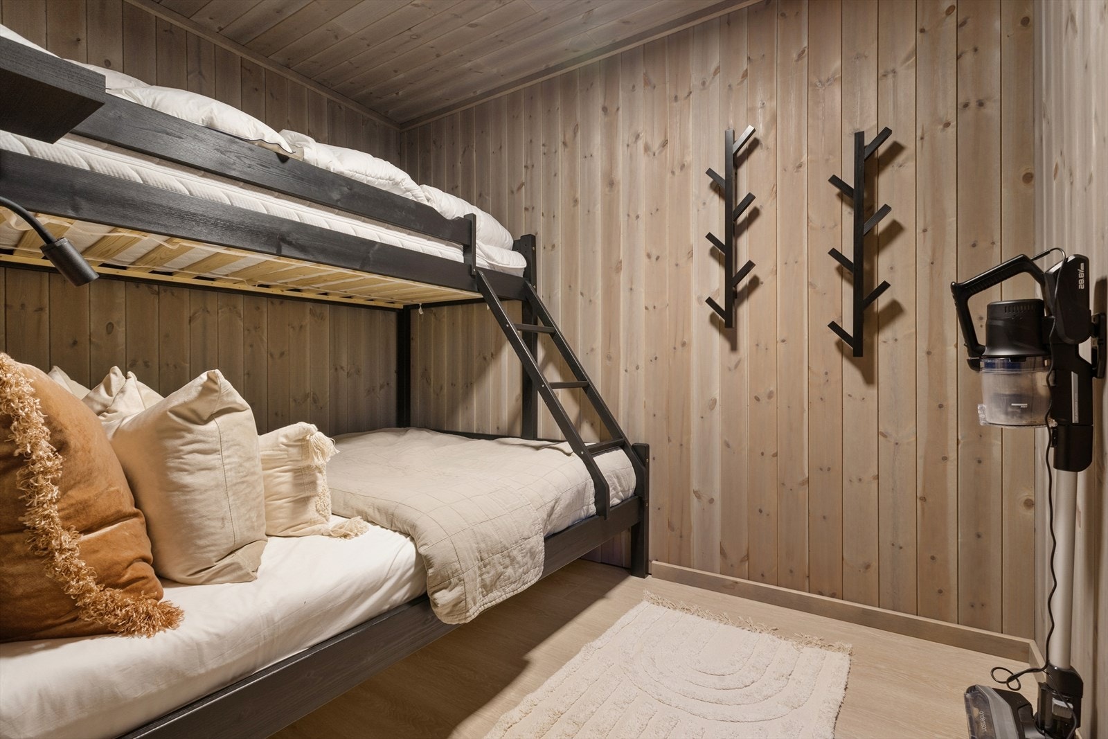 Soverom to er innredet med køyeseng for optimal utnyttelse av arealet. Galleribilde