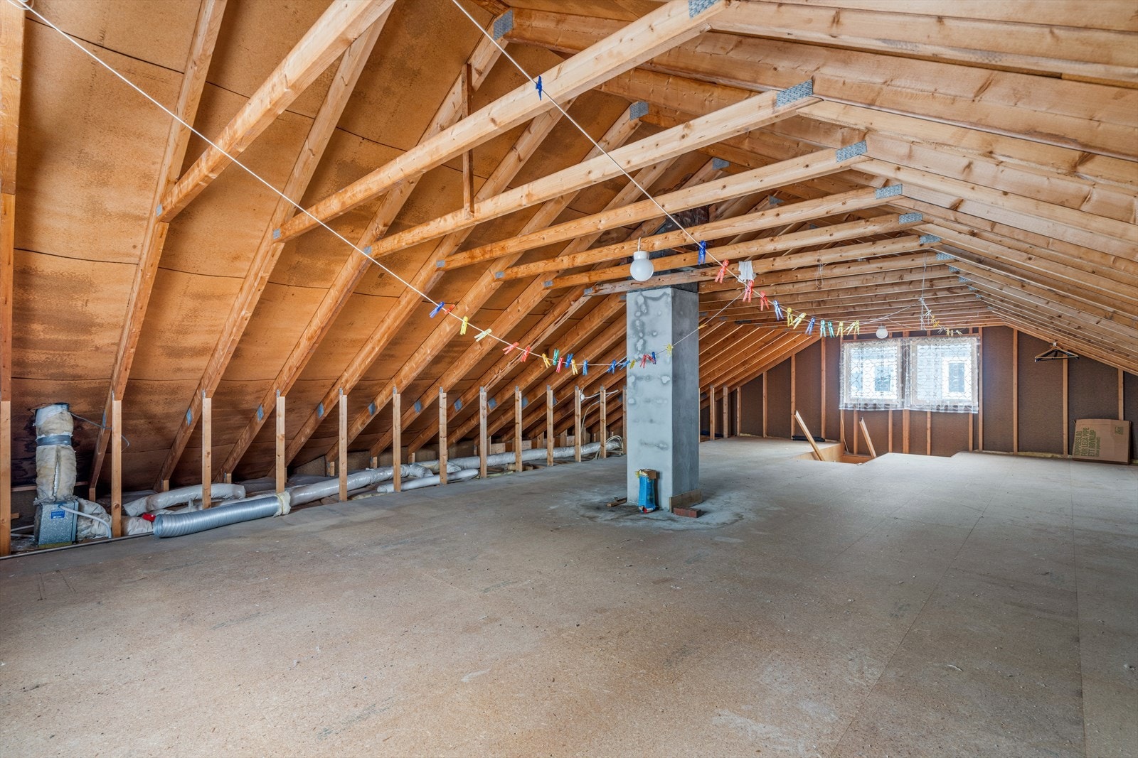 Uinnredet loft Galleribilde