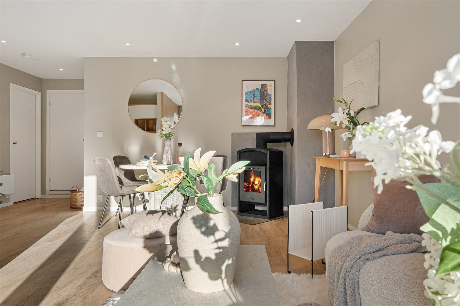 Ny martbelysning (Plejd) og nye elektriske punkter. Galleribilde