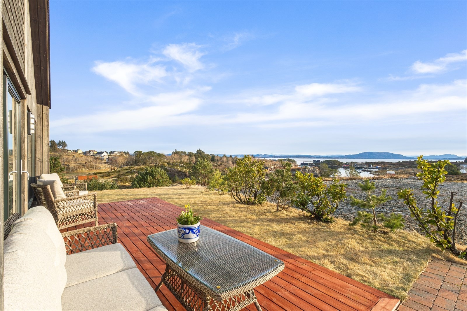 Terrassen er på ca. 17,9 m². Galleribilde