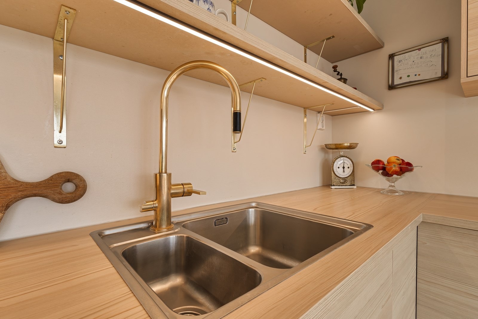 Nydelige og gjennomførte detaljer på kjøkkenet! Galleribilde