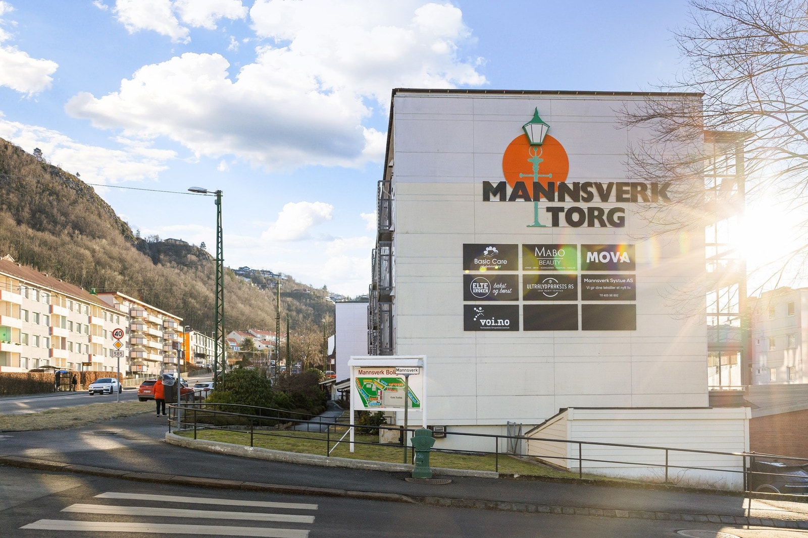 Mannsverk Torg ligger like ved. Galleribilde