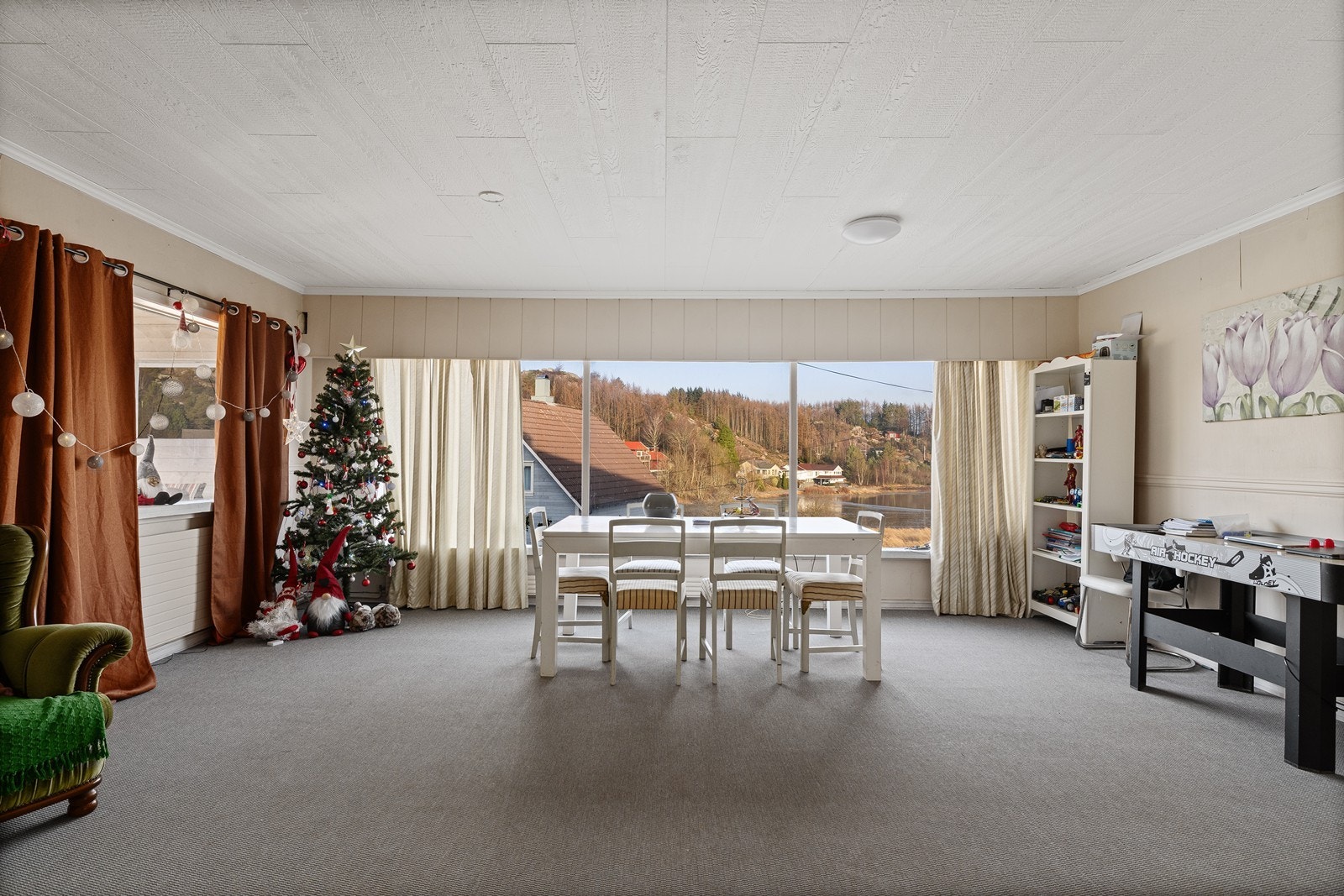 Stue med utgang til terrasse. Galleribilde