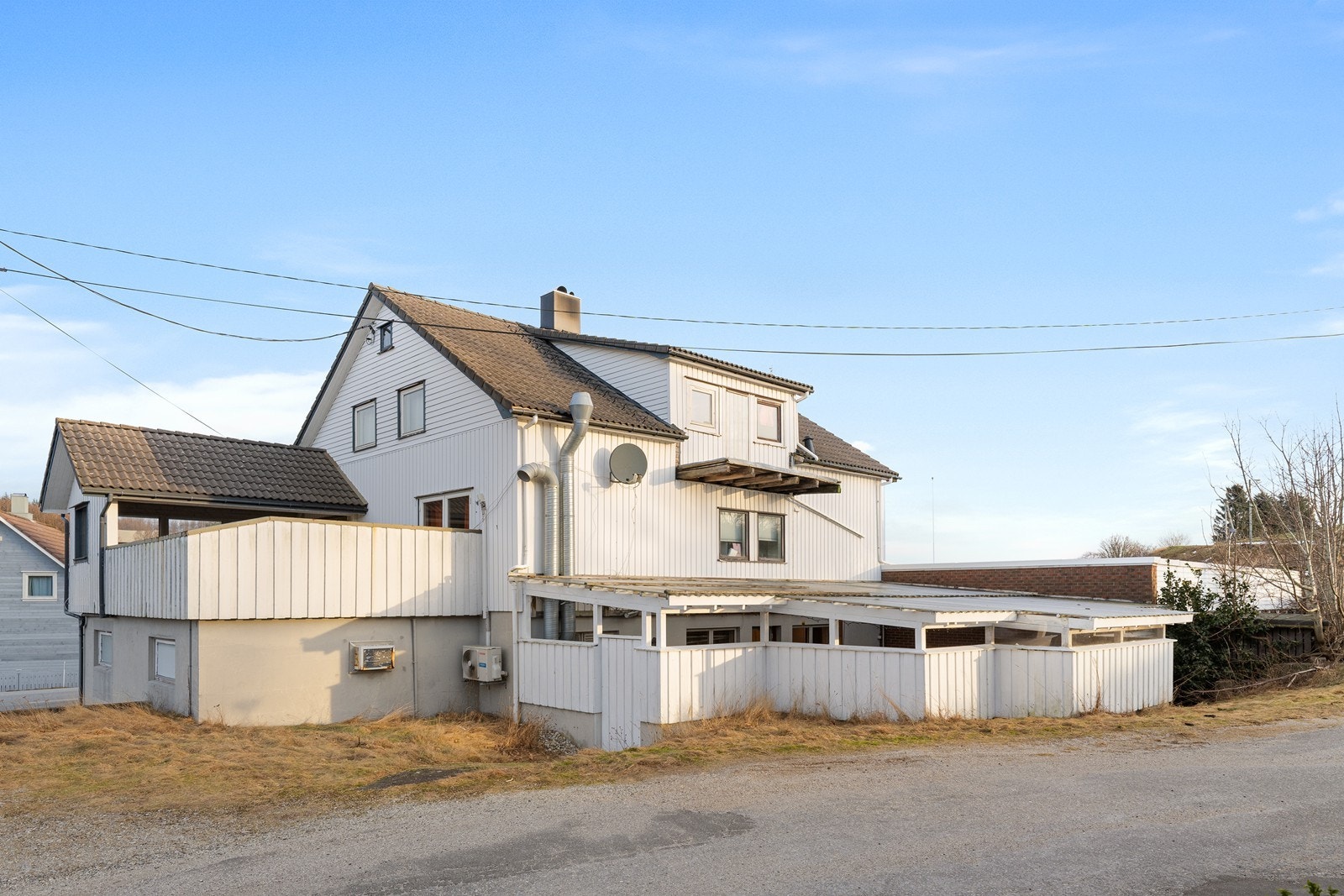 Bolig med næringslokal. Galleribilde