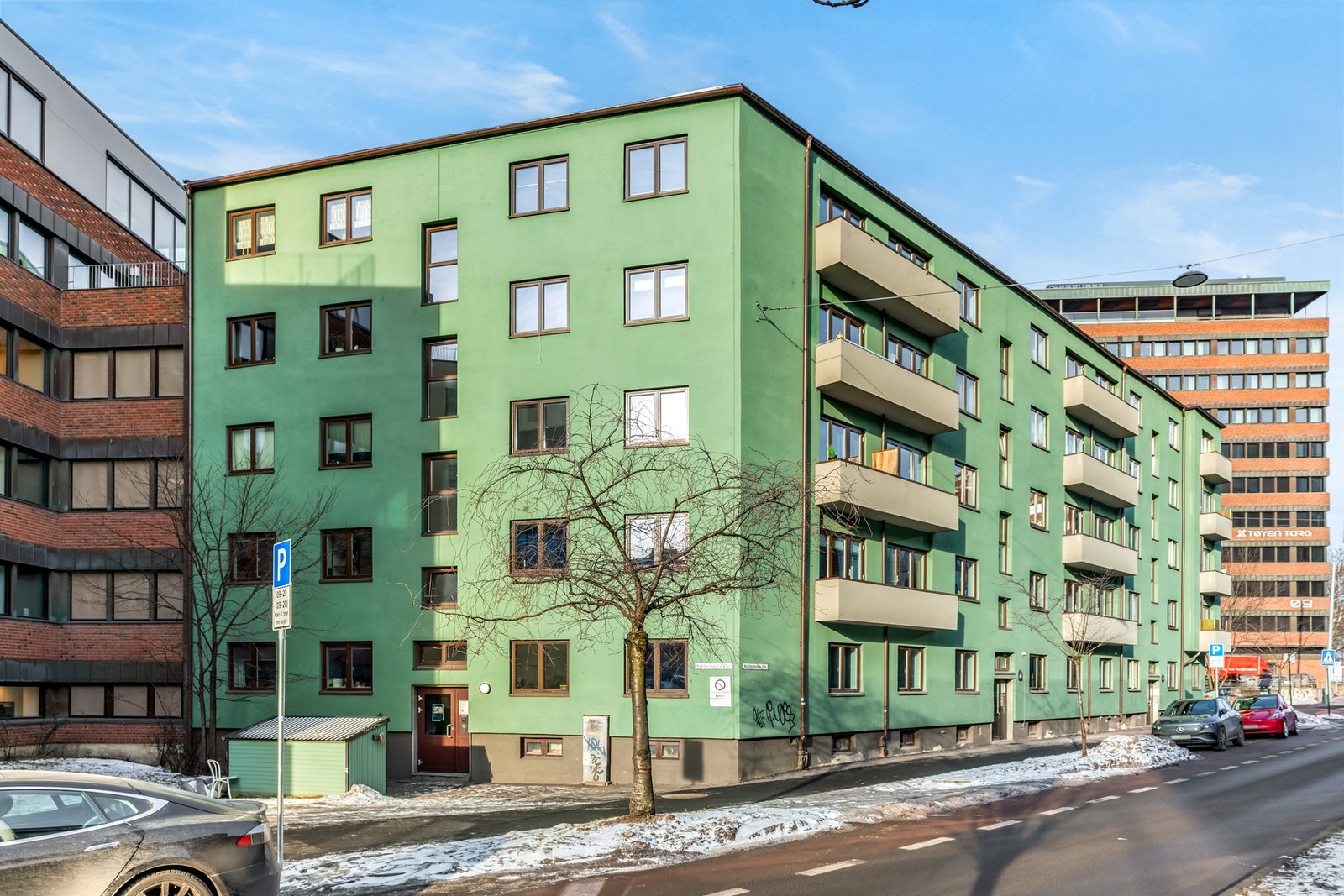 Leiligheten har en prima beliggenhet, i et sentralt og attraktivt område med gåavstand til alt man trenger - og mer til Galleribilde