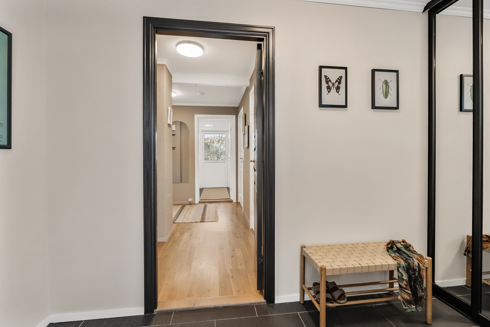 Velkommen inn! - Entré Galleribilde